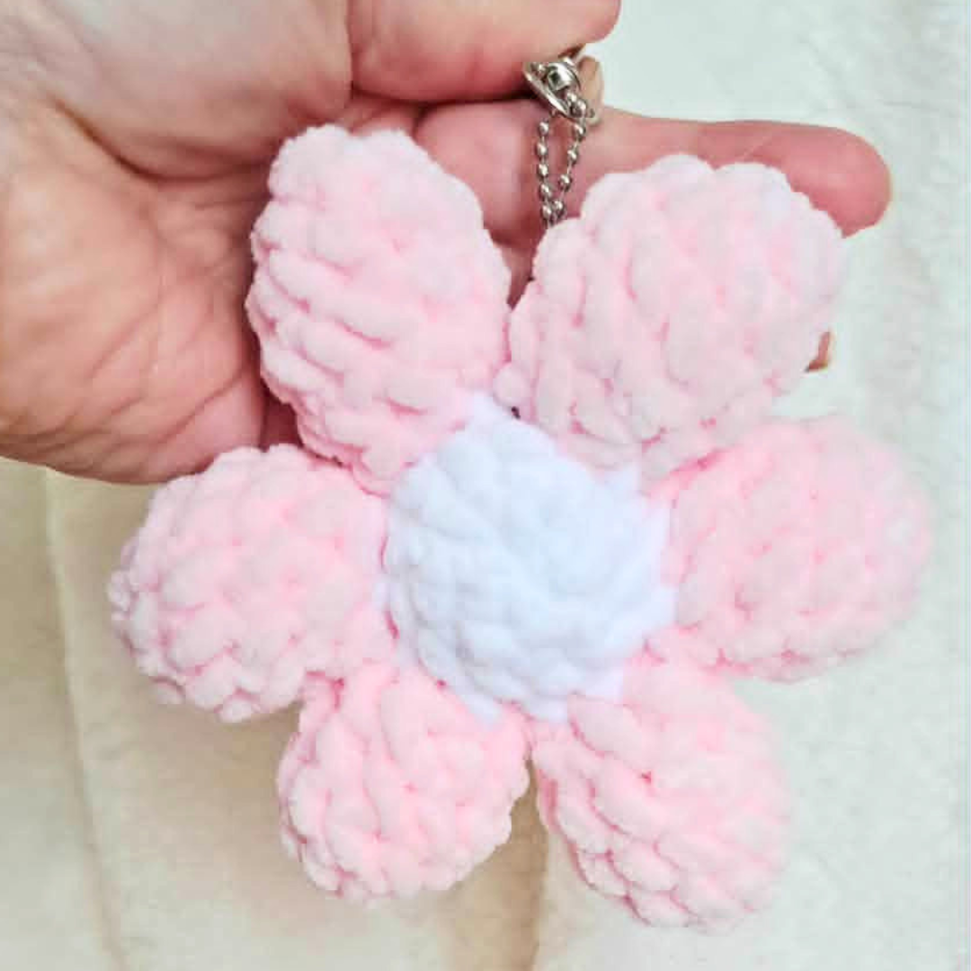 Crochet Flower Keychain | Plush Daisy Bag Charm | Soft Floral Keychain | Handmade Crochet Accessory