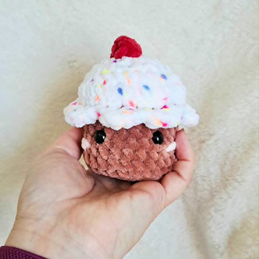 Mini Crochet Cupcake Plushie | Kawaii Dessert Stuffed Animal | Small Crochet Food Plush | Cute Cupcake Gift | Handmade Plushie