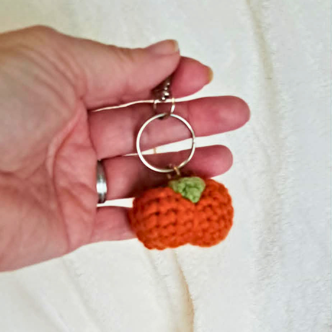 Crochet Pumpkin Keychain | Mini Fall Pumpkin Bag Charm | Handmade Autumn Keychain | Cute Halloween Accessory